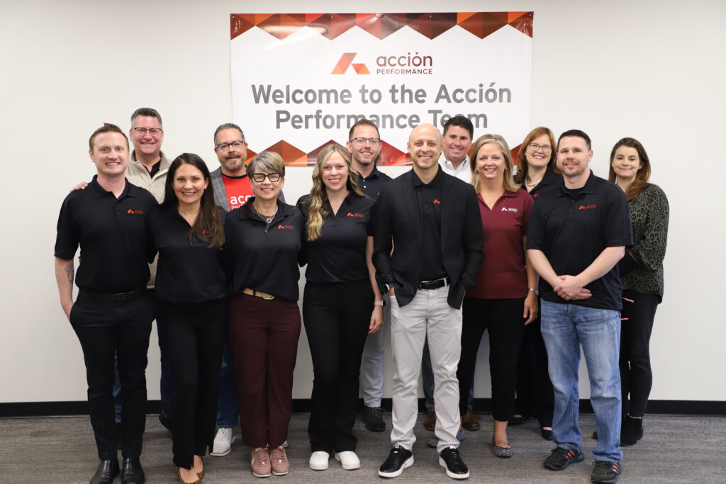 Acción Performance and MAVPAK Warehousing team together for a group shot to announce the acquisition.