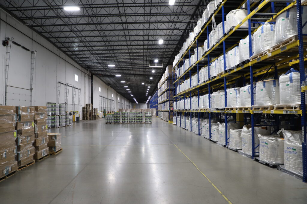 acción warehouse - overflow storage